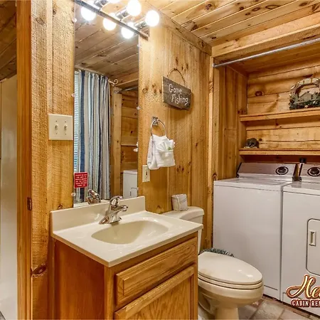 Cozy Mountain Hideaway Villa Gatlinburg Exterior photo